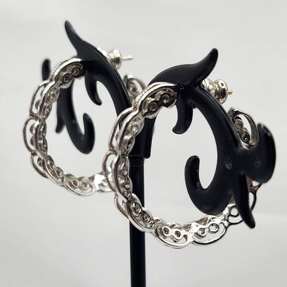 Napier Elegant Filigree Scalloped Edge Dimensional 1" Hoop Earrings Silver Tone - Picture 2 of 9